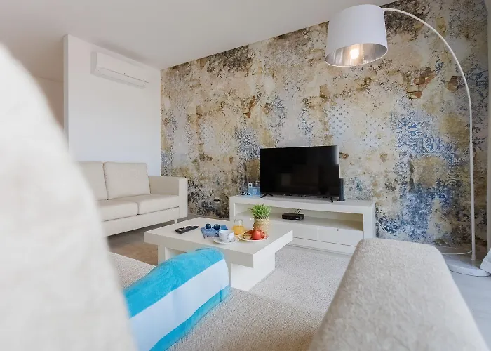 Serene Horizon - By Sch - D